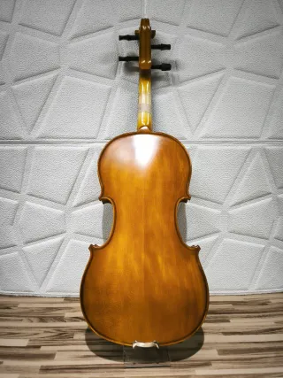 Violín 4/4 Karpathi con Estuche