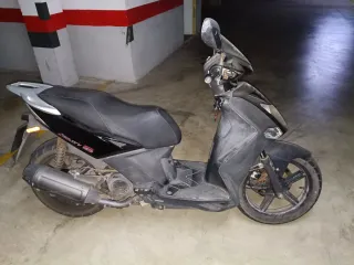 Kymco Agility City 125cc Negra 2011