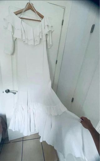 Traje de flamenca blanco con volantes