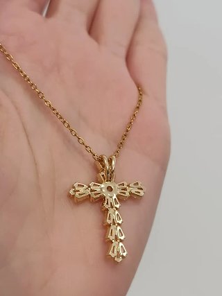 Colgante Cruz Acero Inoxidable Circonitas Dorada