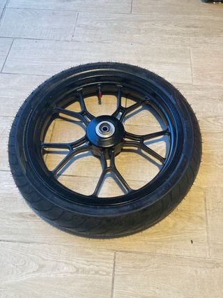 Ruedas supermotard con neumaticos a estrenar