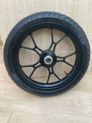 Ruedas supermotard con neumaticos a estrenar
