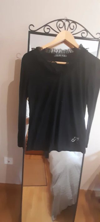 Camiseta Rosalita McGeen Negra