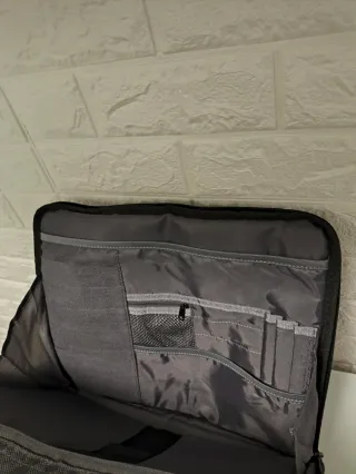 maletín marca DELL para portátil y documentos