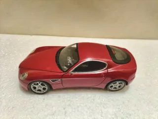 Alfa Romeo 8C Motorama no Bburago