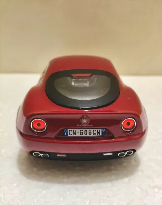 Alfa Romeo 8C Motorama no Bburago