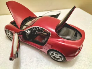 Alfa Romeo 8C Motorama no Bburago
