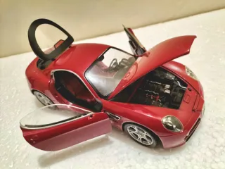 Alfa Romeo 8C Motorama no Bburago