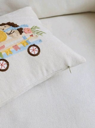 Funda Cojín bordado infantil tractor y animales