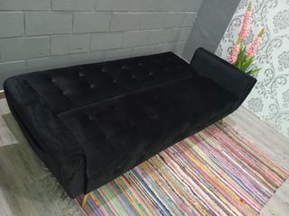 OFERTA DE SOFA CAMA CON PATAS DORADAS