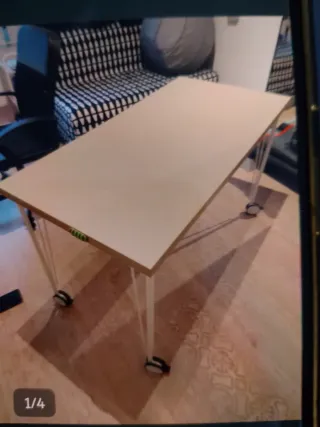 Escritorio Ikea con ruedas