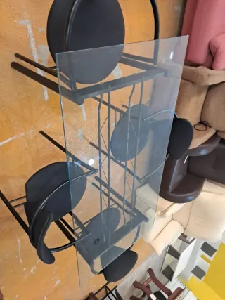 Mesa cristal y forja con 4 sillas