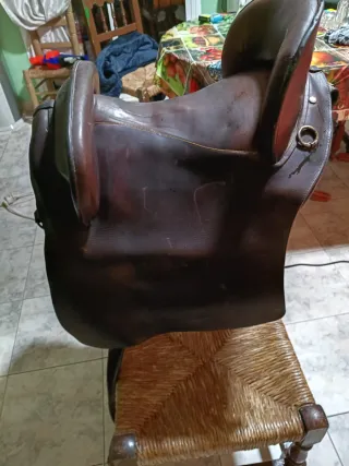Montura de cuero Gomez