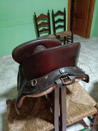 Montura de cuero Gomez