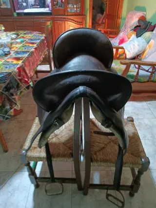 Montura de cuero Gomez