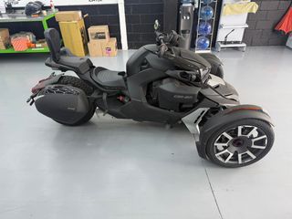 Can-Am Ryker Trike Negro/Gris