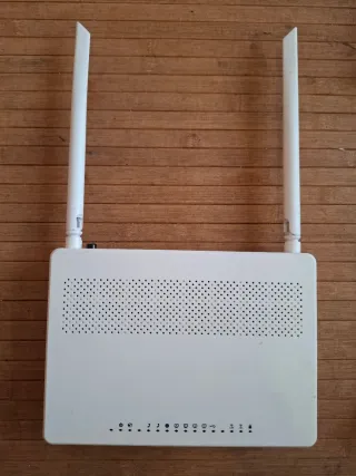 Pack Red Fibra: Router Dual Band + ONT Huawei +PLC
