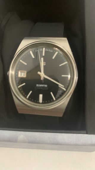 Reloj Seiko Quartz Negro