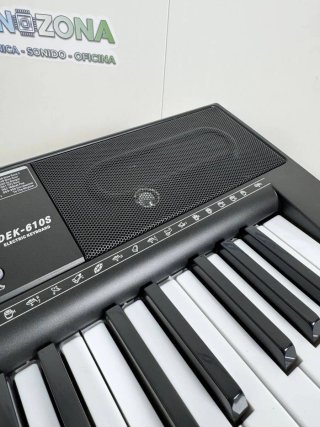 Piano teclado Donner 61 teclas con soporte y banqu