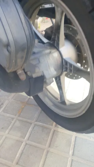 Suzuki Sixteen 125 Scooter 2011