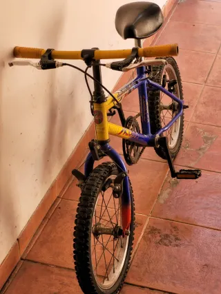 Bicicleta infantil BMX