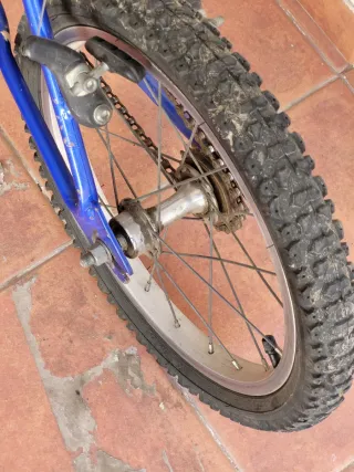 Bicicleta infantil BMX