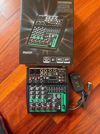 Mezclador BOMGE BMG-04U 4 Canales