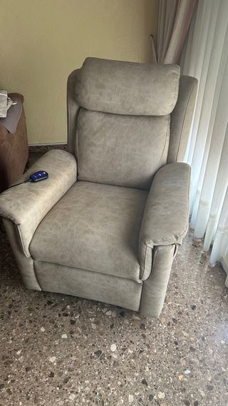 Poltrona Relax Motorizzata con Sollevatore di Sedile