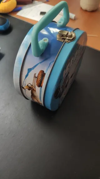 Estuche Metálico Robots y Ice Age LOTE