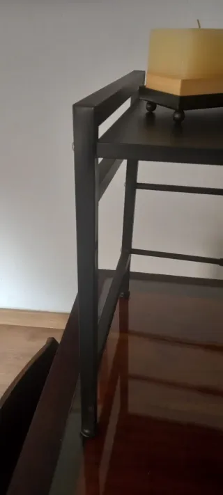 Mesa auxiliar metálica negra extensible
