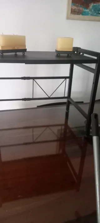 Mesa auxiliar metálica negra extensible