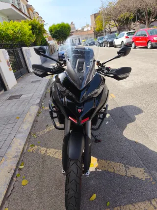 Ducati Multistrada V2s Travel Negra/Roja