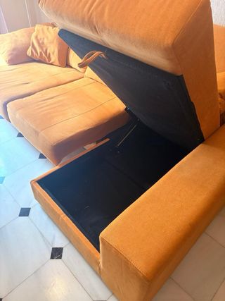 Sofá Chaiselongue Naranja en perfecto estado