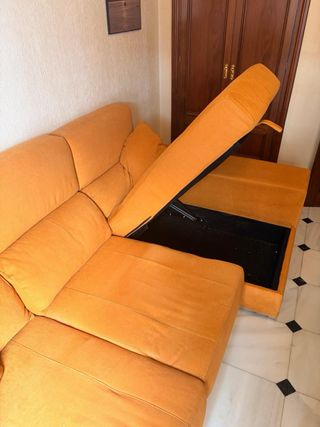 Sofá Chaiselongue Naranja en perfecto estado