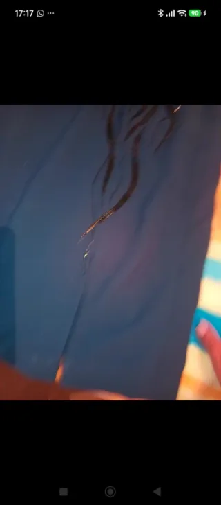 Elegante vestido de señora con pedrería