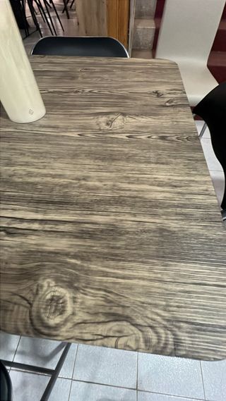 Mesa plegable + 4 sillas negras