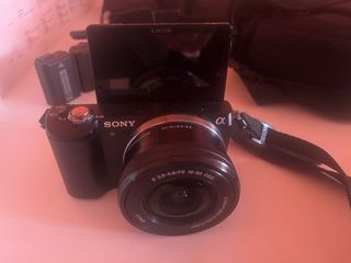 Sony Alpha 5000 + Kit completo – Lista para usar
