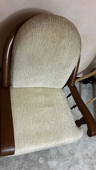 Butaca de tela y madera color beige Doy dos por 90