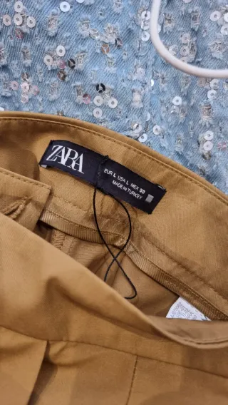 Pantalón cargo Zara verde oliva Talla L