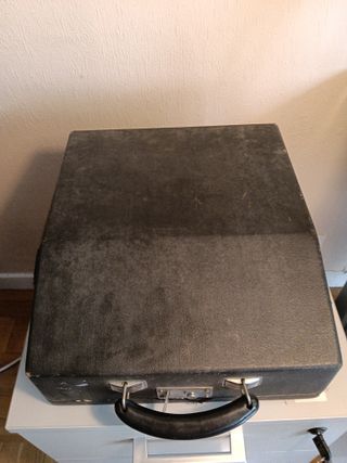 Máquina de escribir Hispano Olivetti