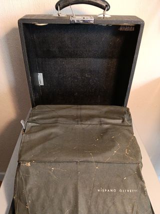 Máquina de escribir Hispano Olivetti