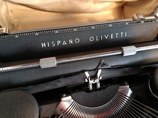 Máquina de escribir Hispano Olivetti