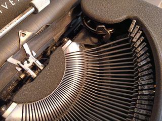 Máquina de escribir Hispano Olivetti