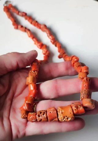 Collar Coral y Plata Antiguo