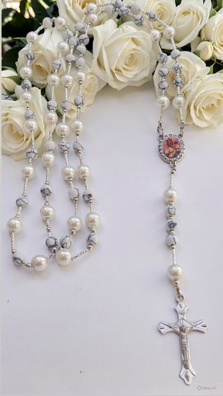 Rosario Novia Perlas y Piedra Blanca