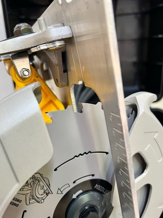 Sierra Circular DeWalt DWE575K-QS 1600W