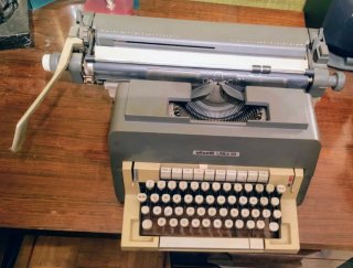 Olivetti Linea 98 - Profesional y Robusta