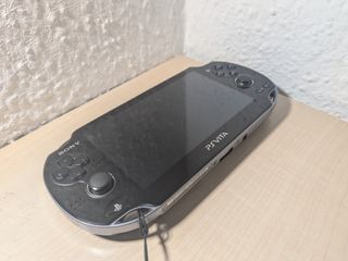 Sony PS Vita + Juegos