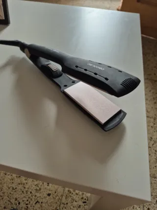 Plancha de pelo Cecotec negra