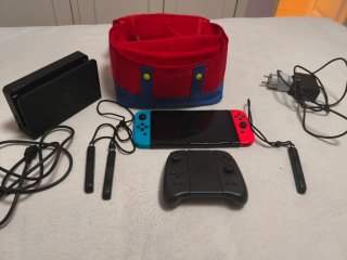 Nintendo Switch Rossa + Accessori